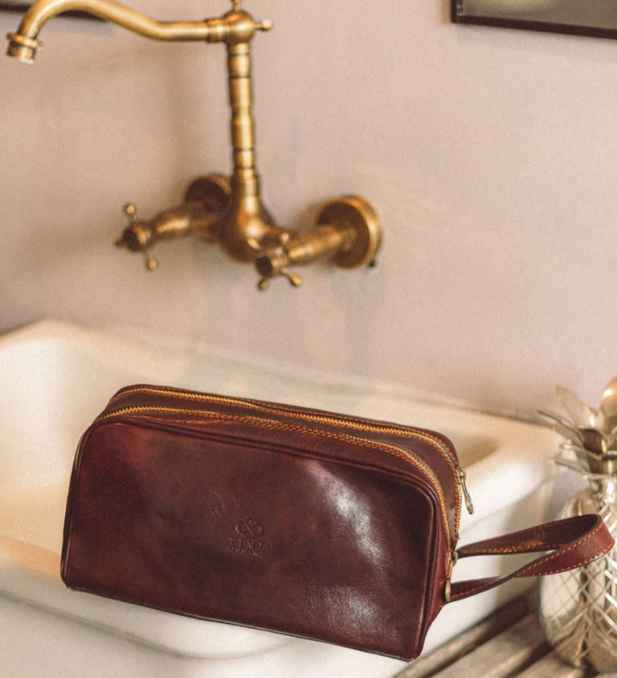 Женская кожаная косметичка Dopp Kit - All the Kings Men -  Коричневый цвет - Time Resistance 5196901W — 3
