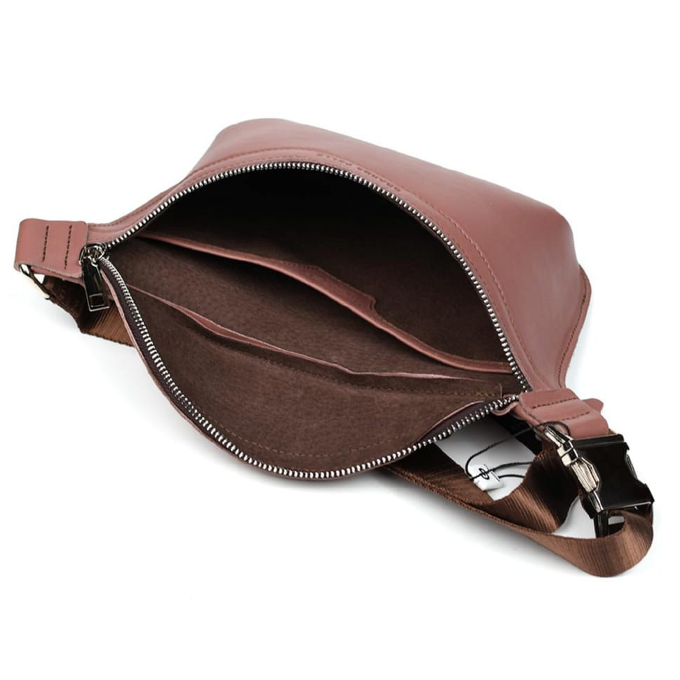 Кожаная напоясная сумка Grande Pelle 743665 пудровая — 2