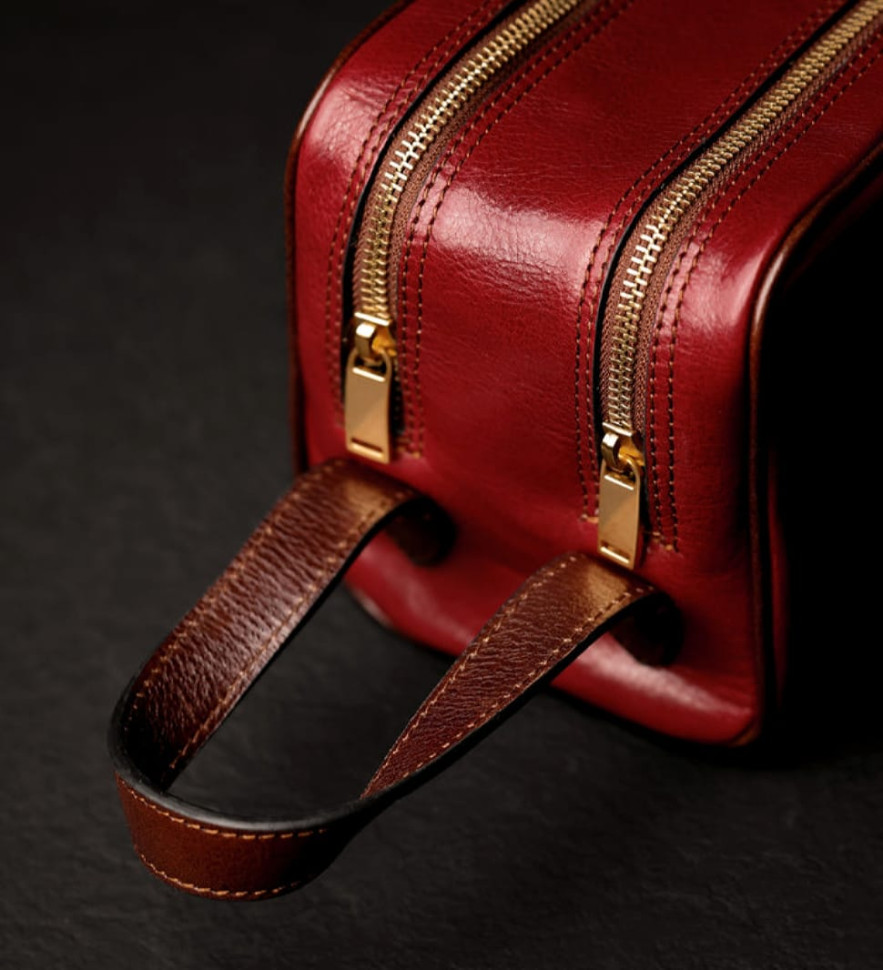 Женская кожаная косметичка Dopp Kit - All the Kings Men -  Красный цвет - Time Resistance 5231901W — 3