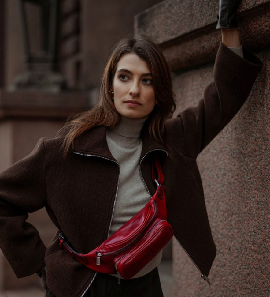 Женская кожаная сумка-слинг Belly Bag - Independent People - Красный цвет - Time Resistance 5231701W — 2
