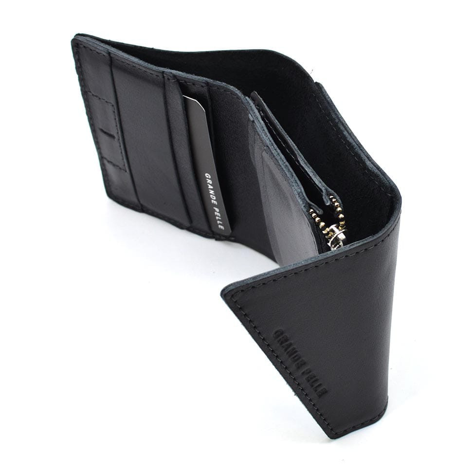 Кожаное портмоне черное глянцевое Grande Pelle 910610 с монетницей — 2