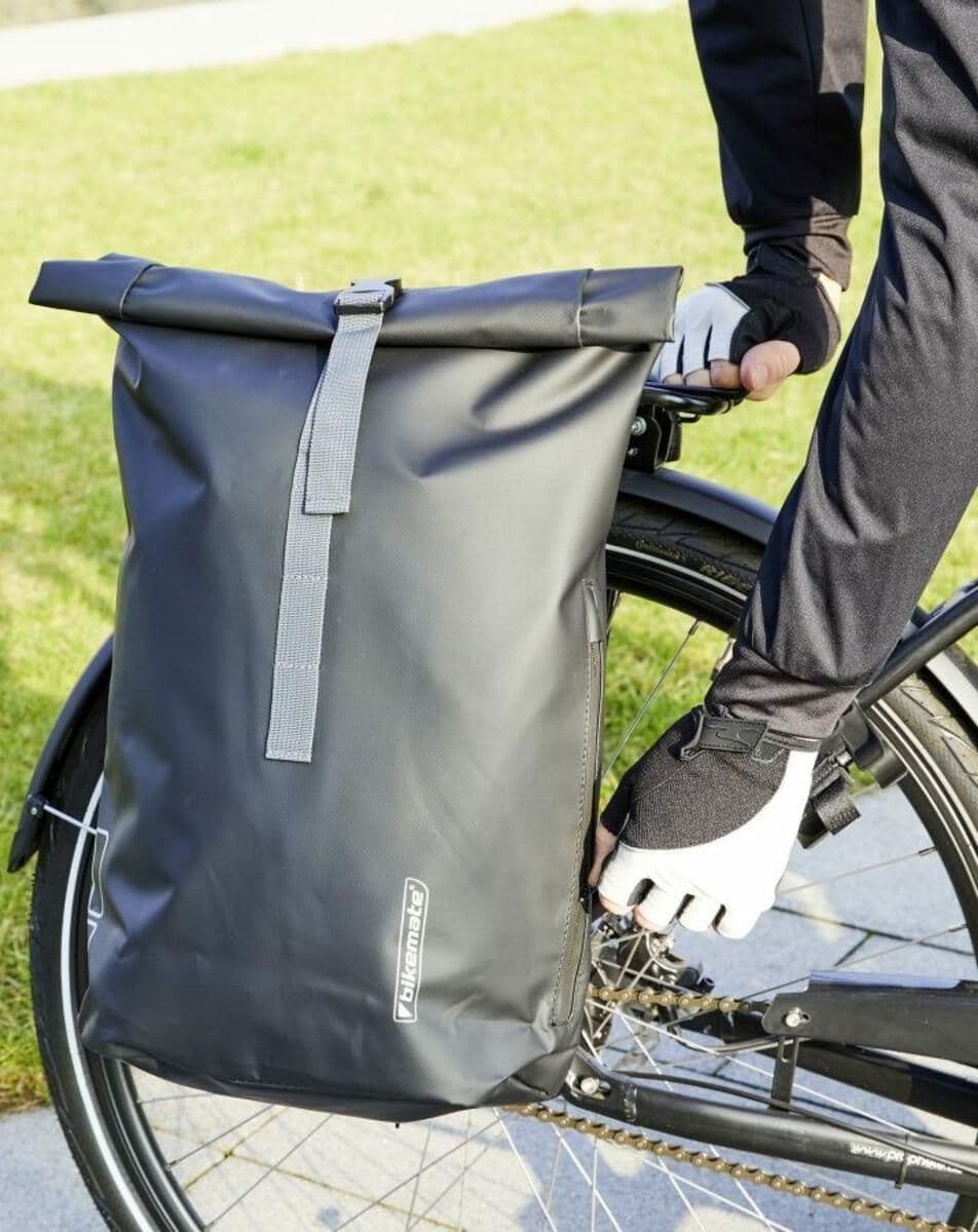 Рюкзак, велосумка на багажник з дощовиком два у одному 22L Bikemate чорна