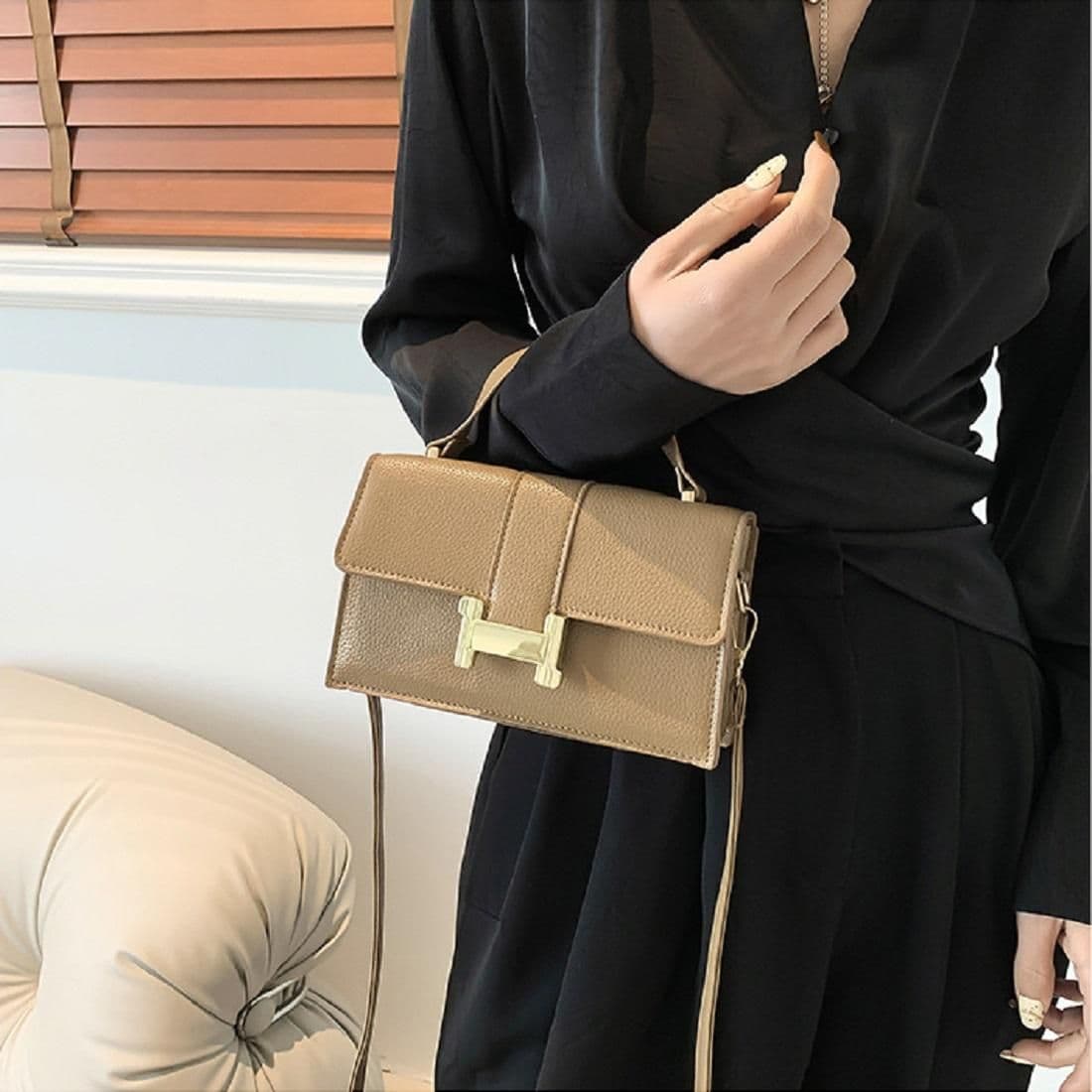 Мини кроссбоди из эко-кожи Lilly P2-6934B