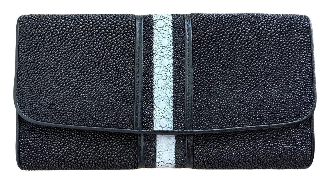 Вертикальне портмоне жіноче із натуральної шкіри ската Чорне Exotic Leather (stw 150)
