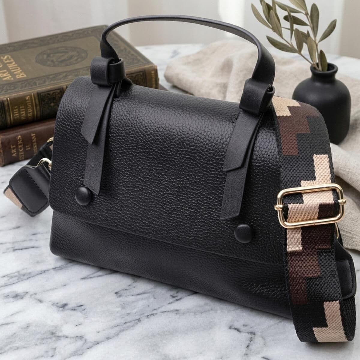 Люксова сумка для жінок з короткою ручкою з натуральної шкіри Vintage 22670 Чорна
