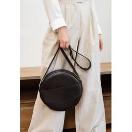 Купити Шкіряна жіноча кругла сумка-рюкзак Maxi чорна, image , характеристики, відгуки
