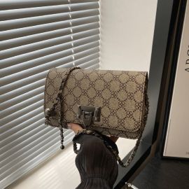 Придбати Кроссбоди на цепочке из эко-кожи Lilly P2-14502B, image , характеристики, відгуки