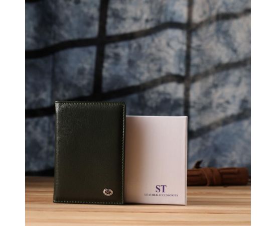 Купить Практичная обложка на паспорт универсального формата из натуральной кожи ST Leather 23081 Зеленый, фото , изображение 10, характеристики, отзывы