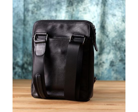 Купить Стильная мужская сумка через плечо из мелкозернистой натуральной кожи Shvigel 20869_1 Черный, фото , изображение 10, характеристики, отзывы