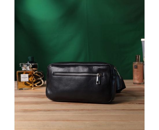 Купить Прямоугольная сумка-бананка для мужчин из натуральной глянцевой кожи Shvigel 22825 Черная, фото , изображение 9, характеристики, отзывы