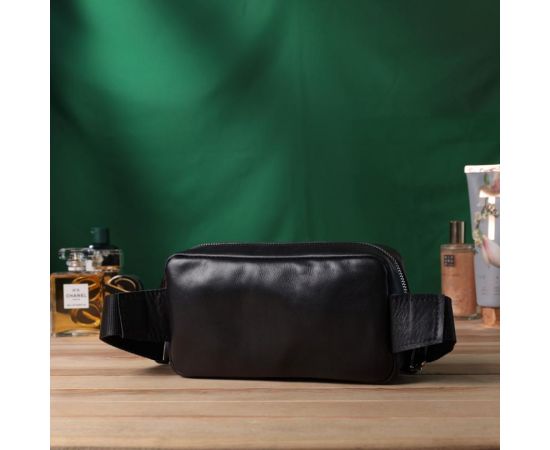 Купить Прямоугольная сумка-бананка для мужчин из натуральной глянцевой кожи Shvigel 22825 Черная, фото , изображение 10, характеристики, отзывы