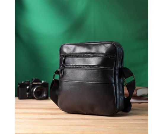 Придбати Классическая мужская сумка мессенджер из глянцевой натуральной кожи Shvigel 22846 Черная, image , зображення 8, характеристики, відгуки