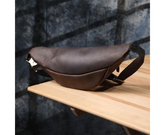 Купить Добротная сумка бананка для мужчин из винтажной натуральной кожи Shvigel 23139 Коричневый, фото , изображение 10, характеристики, отзывы