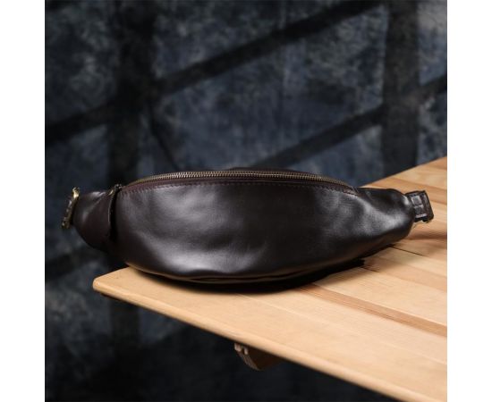 Купить Сумка бананка отменного качества из гладкой натуральной кожи Shvigel 23144 Коричневый, фото , изображение 9, характеристики, отзывы