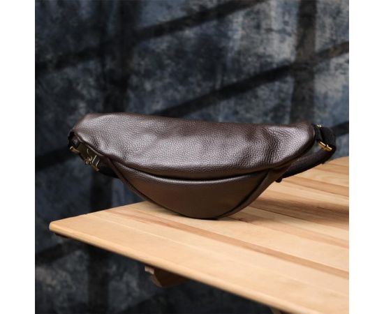 Купить Стильная сумка бананка из зернистой натуральной кожи Shvigel 23146 Коричневый, фото , изображение 10, характеристики, отзывы