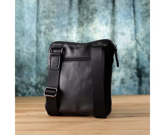 Купить Стильная и практичная мужская сумка на плечо из натуральной гладкой кожи Shvigel 23153 Черный, фото , изображение 10, характеристики, отзывы