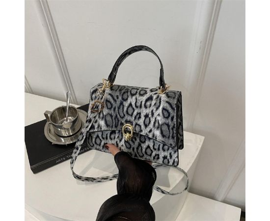 Купить Стильное кроссбоди эко-кожа лео Lilly P1-369-9075LG, фото , изображение 3, характеристики, отзывы