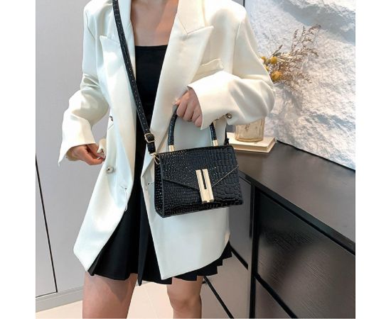 Купить Женское кроссбоди с золотистой фурнитурой Lilly P2-1801A, фото , характеристики, отзывы