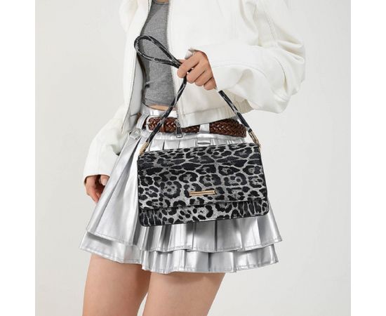 Купить Кроссбоди с клапаном из эко-кожи Lilly P2-8208LG, фото , изображение 5, характеристики, отзывы